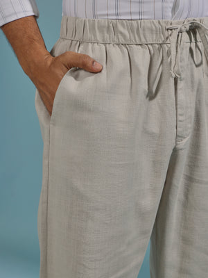 men's light grey joggers with an elastic waistband
joggers for men
loose fit joggers for men