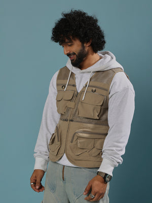 men's biege zippered cargo vest with utility pockets and zip closure
trendy outfits for men