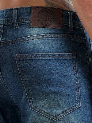 classic clean jeans with light fade and a boot cut fit
bootcut fit jeans for men
light fade jean for men