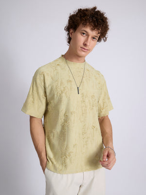 men's Distressed T Shirt in pista