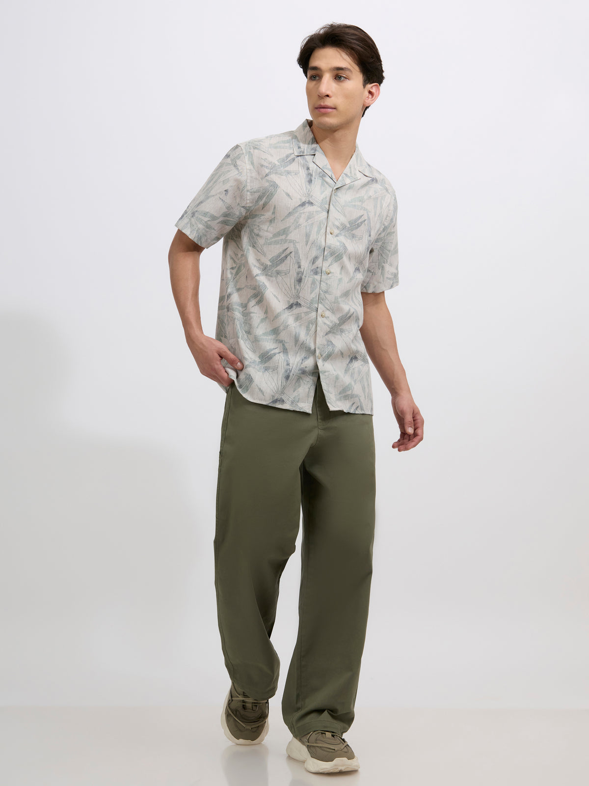 Lennox - Printed Cuban Collar Shirt - Light Sage Green
