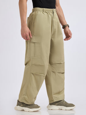men's parachute cargo pants in pista color