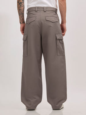 men's super baggy fit pant in dark color color