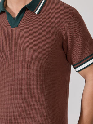 Men's Regular Fit Contrast Collar Knit Polo T-Shirt in Root Beer