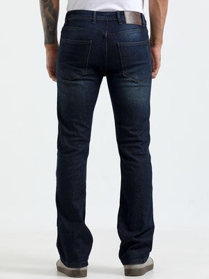 classic clean jeans with light fade and a boot cut fit
bootcut fit jeans for men
light fade jean for men