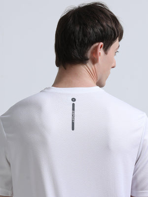 comfortable and light weight sports
t-shirt made from polyster
sports t-shirt for men
light weight t-shirts for men