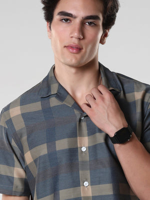 oversized checkered shirt made from lyrac fabric.
lyrac fabric shirts
oversized shirts for men