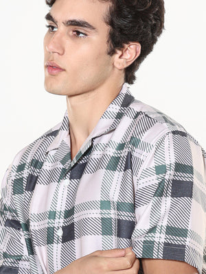oversized checkered shirt made from lyrac fabric.
lyrac fabric shirts
oversized shirts for men