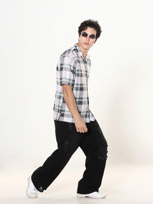 oversized checkered shirt made from lyrac fabric.
lyrac fabric shirts
oversized shirts for men