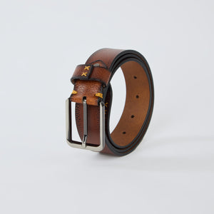 textured tan brown belt made from geniune leather
leather belt for men
textured belt for men