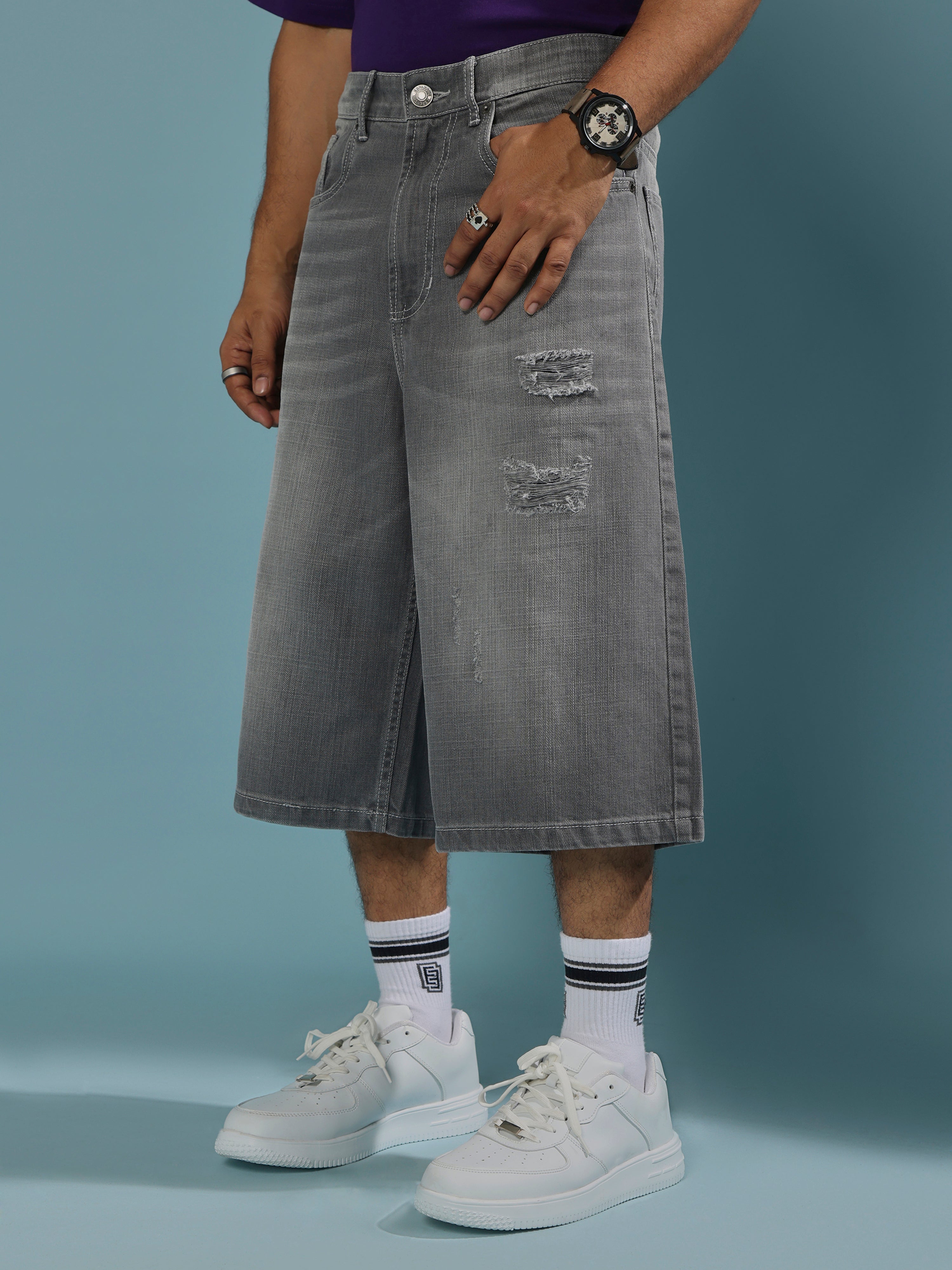 loose fit denim jorts perfect for  casual wears.
denim jorts for men
casual wear jorts for men