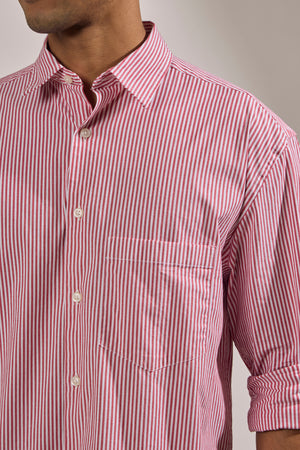 oversized stripped shirt with full sleeve and chest pocket made from 100% cotton.
pure cotton shirts for men
oversized shirts for men