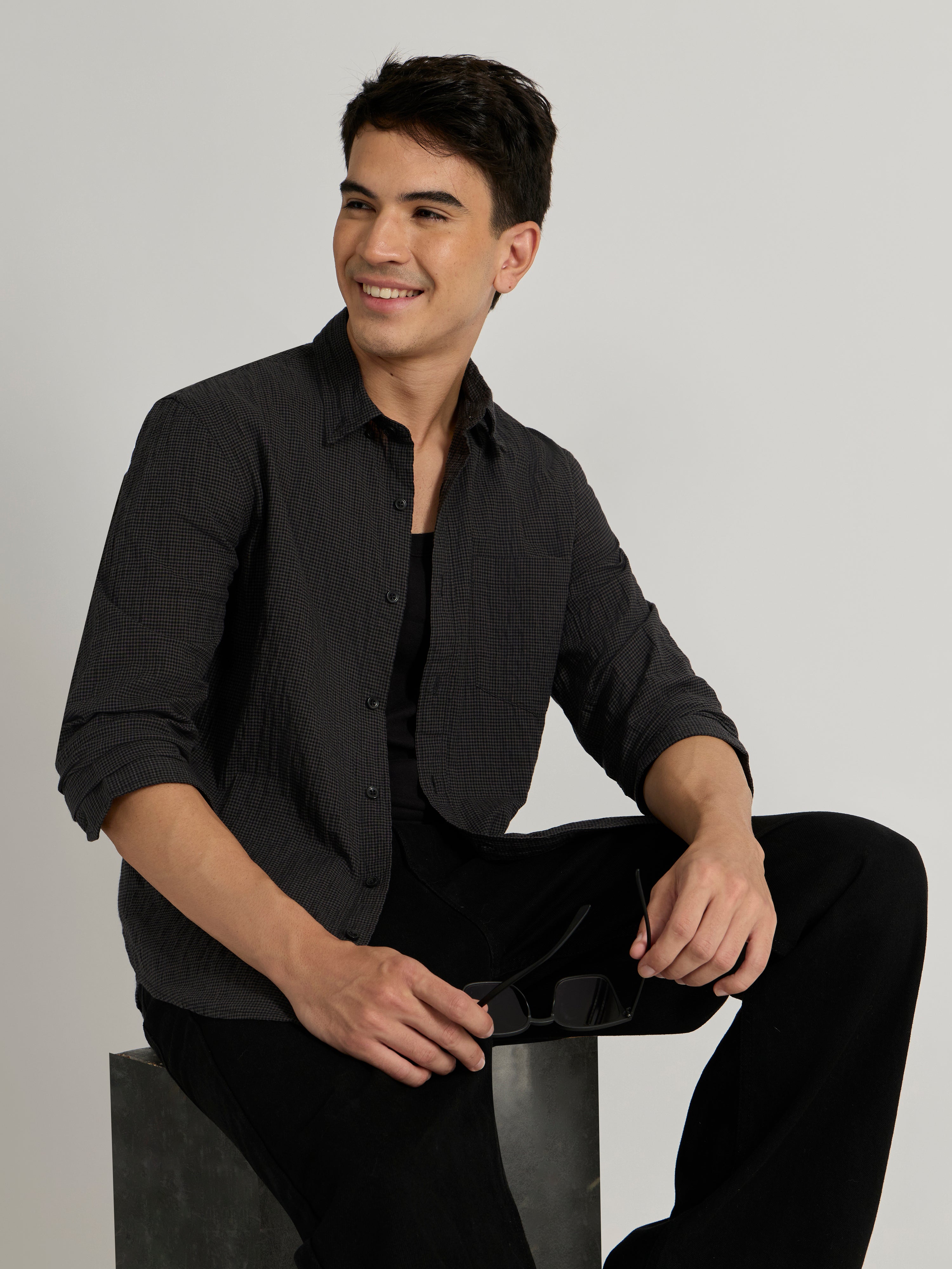 Men's Crinkled Checked Shirt in  dark brown