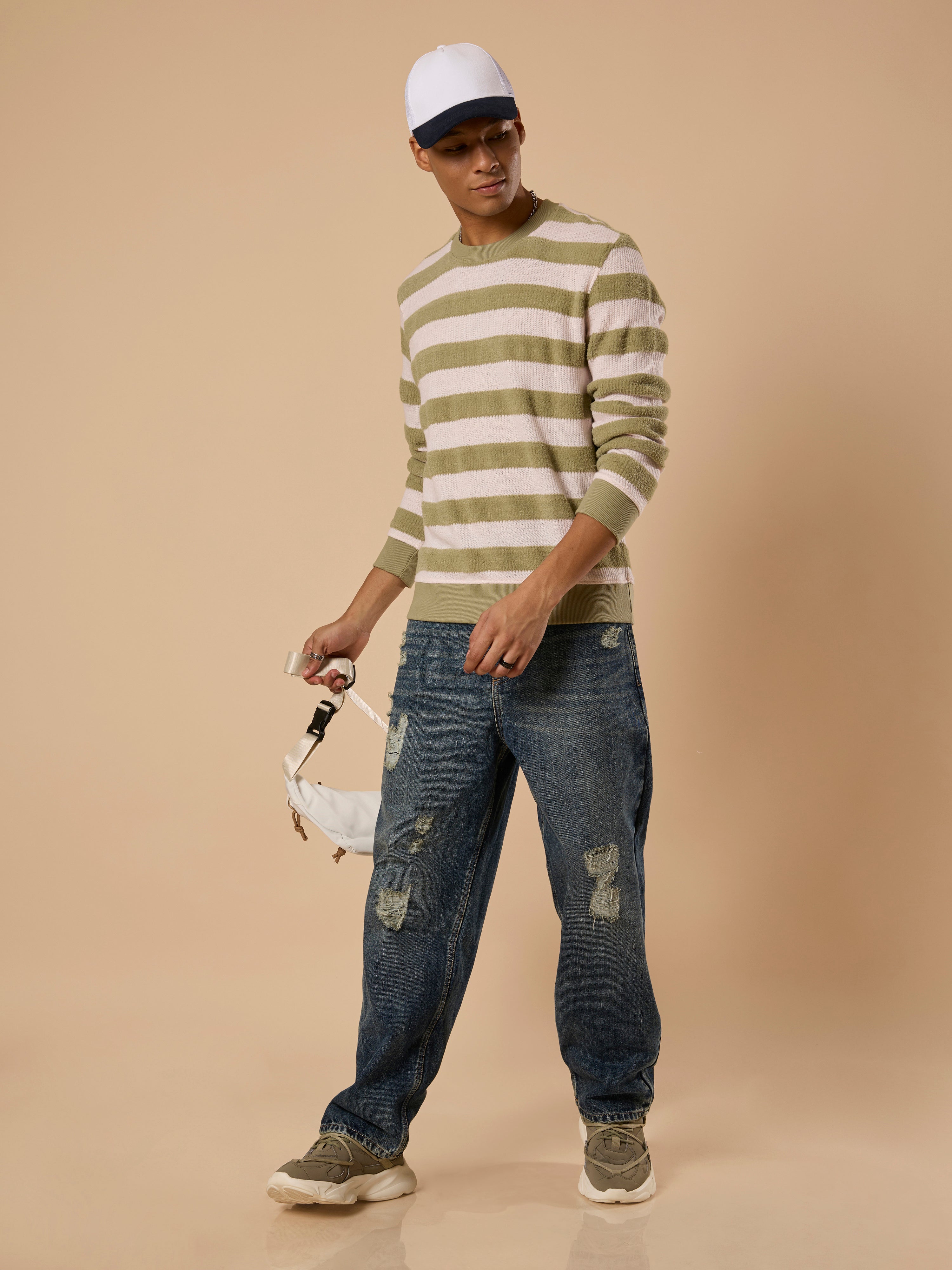 men's green stripped crew neck sweater , blended from cotton and polyster.
