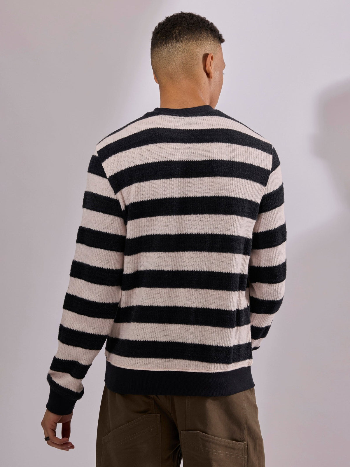 Swyft - Striped Crew neck Sweater - Black - Espanshe