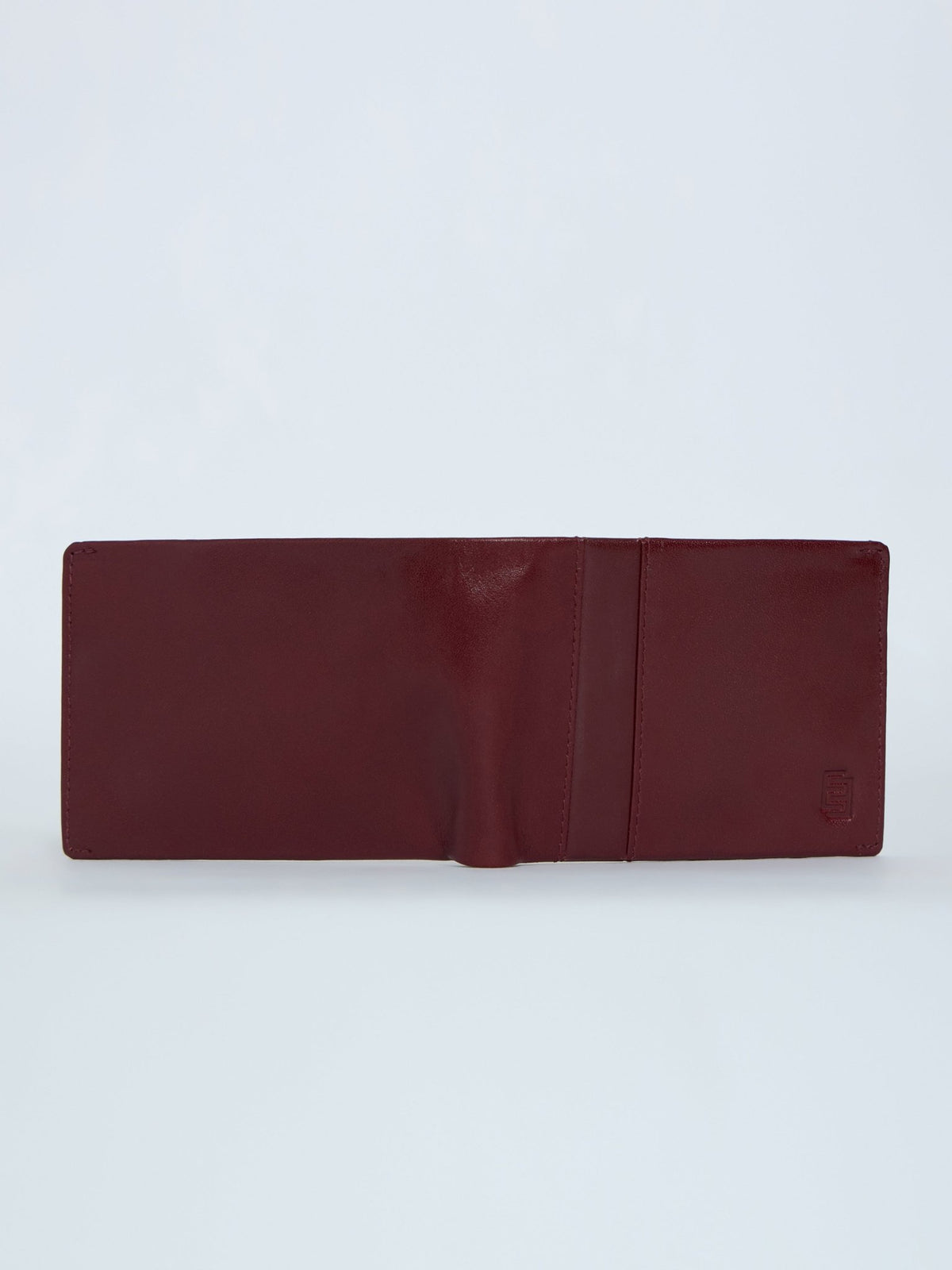Arctic-3 - Bi-Fold Leather Wallet - Cherry Red - Espanshe