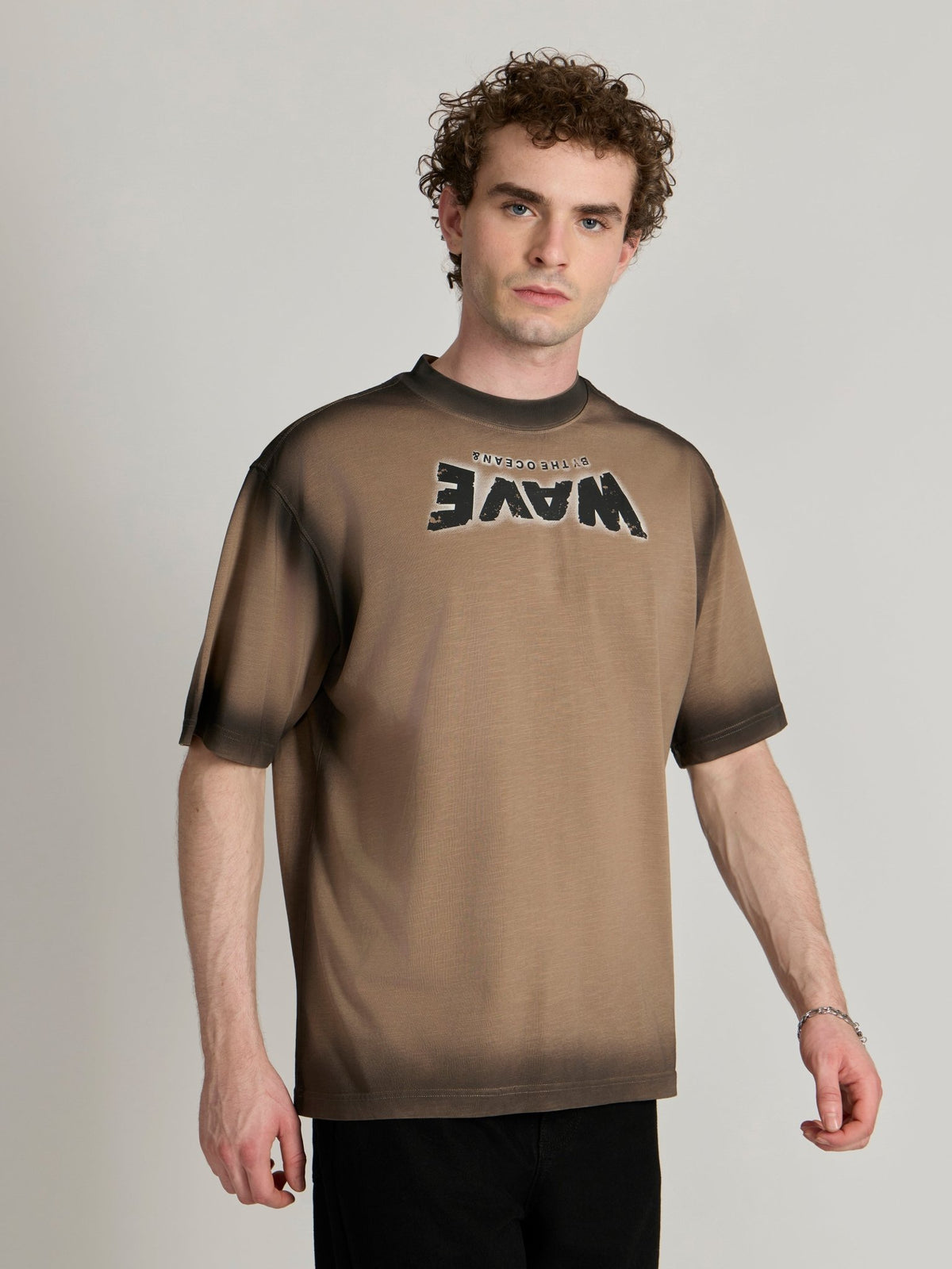 Lona - Wave Printed Baggy T-Shirt - Brown - Espanshe