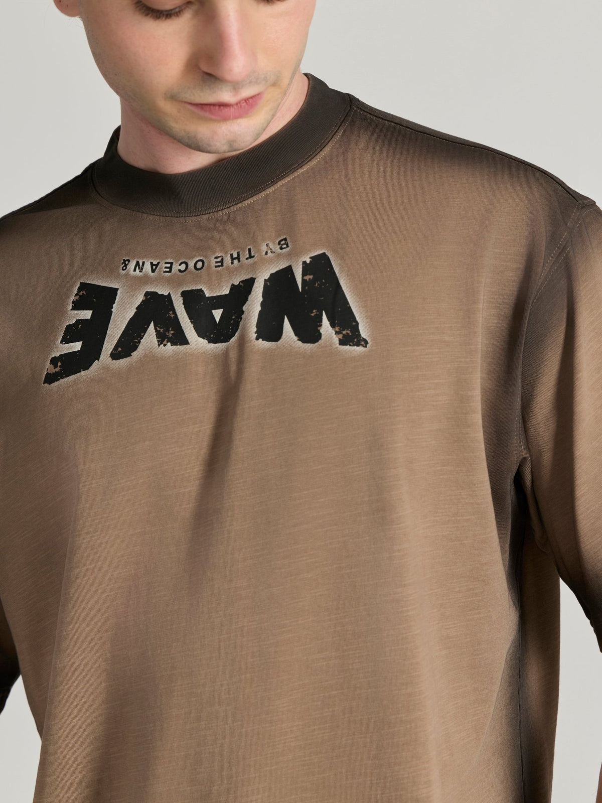 Lona - Wave Printed Baggy T-Shirt - Brown - Espanshe
