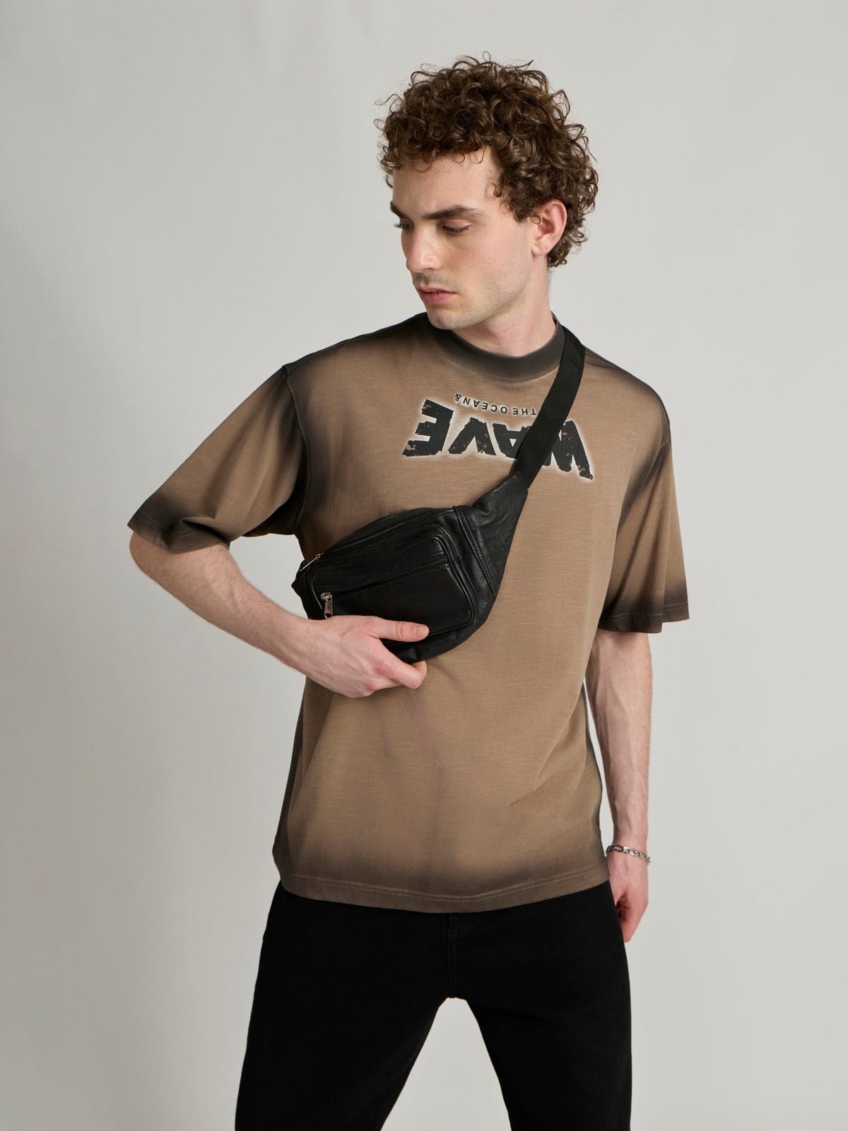 Lona - Wave Printed Baggy T-Shirt - Brown - Espanshe
