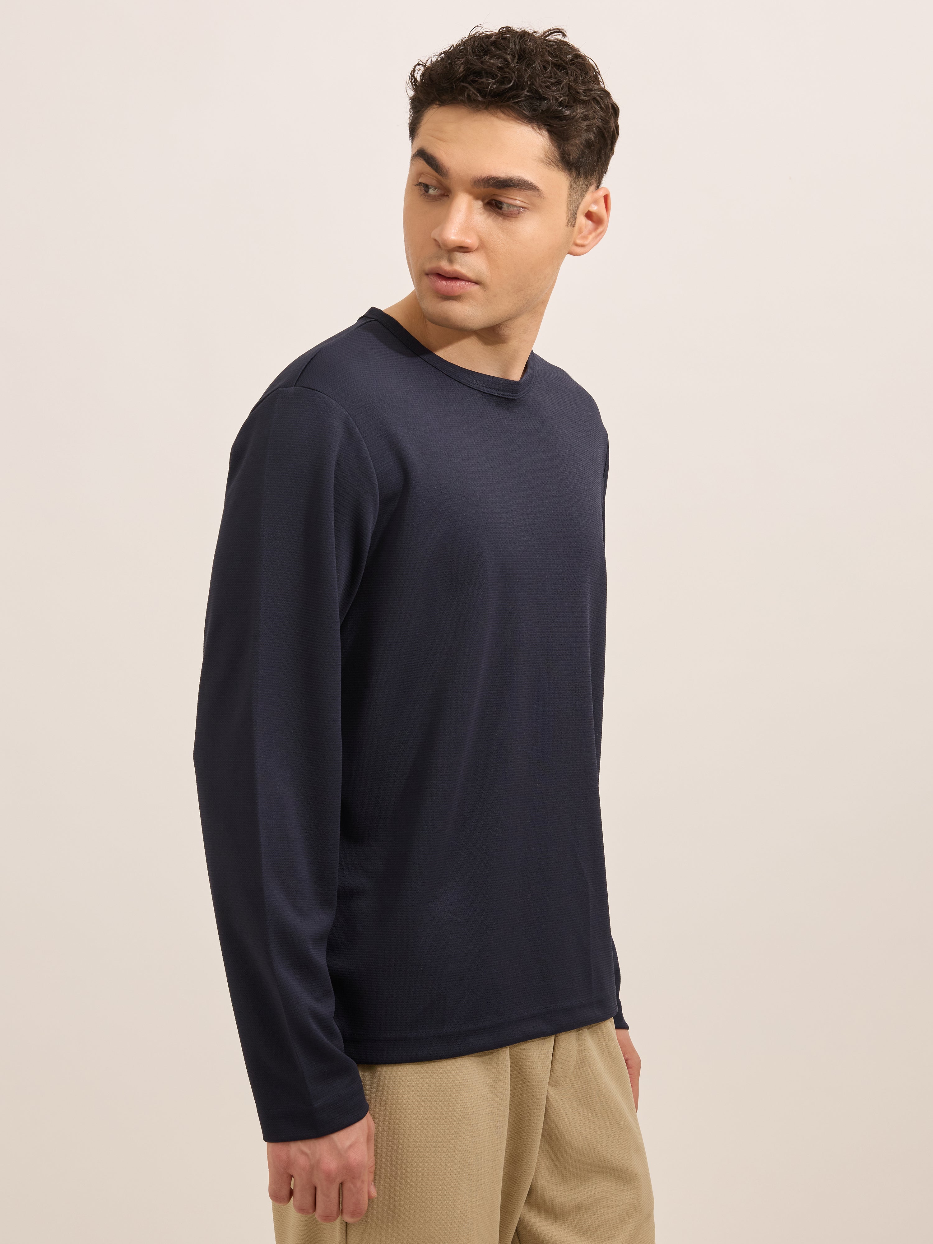 men's relaxed tshirt in navy blue