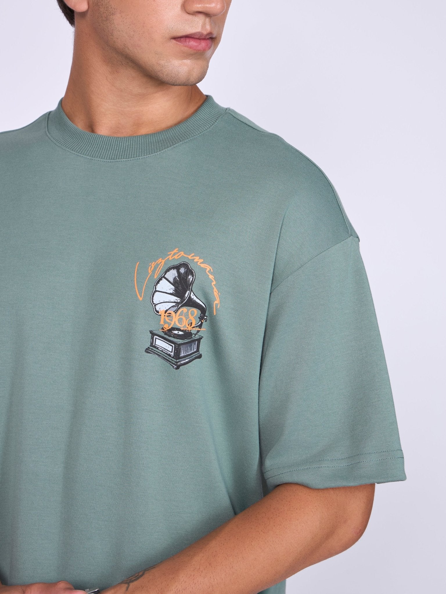 Moovin - Lisztomania Retro Music Graphic T-Shirt - Green - Espanshe