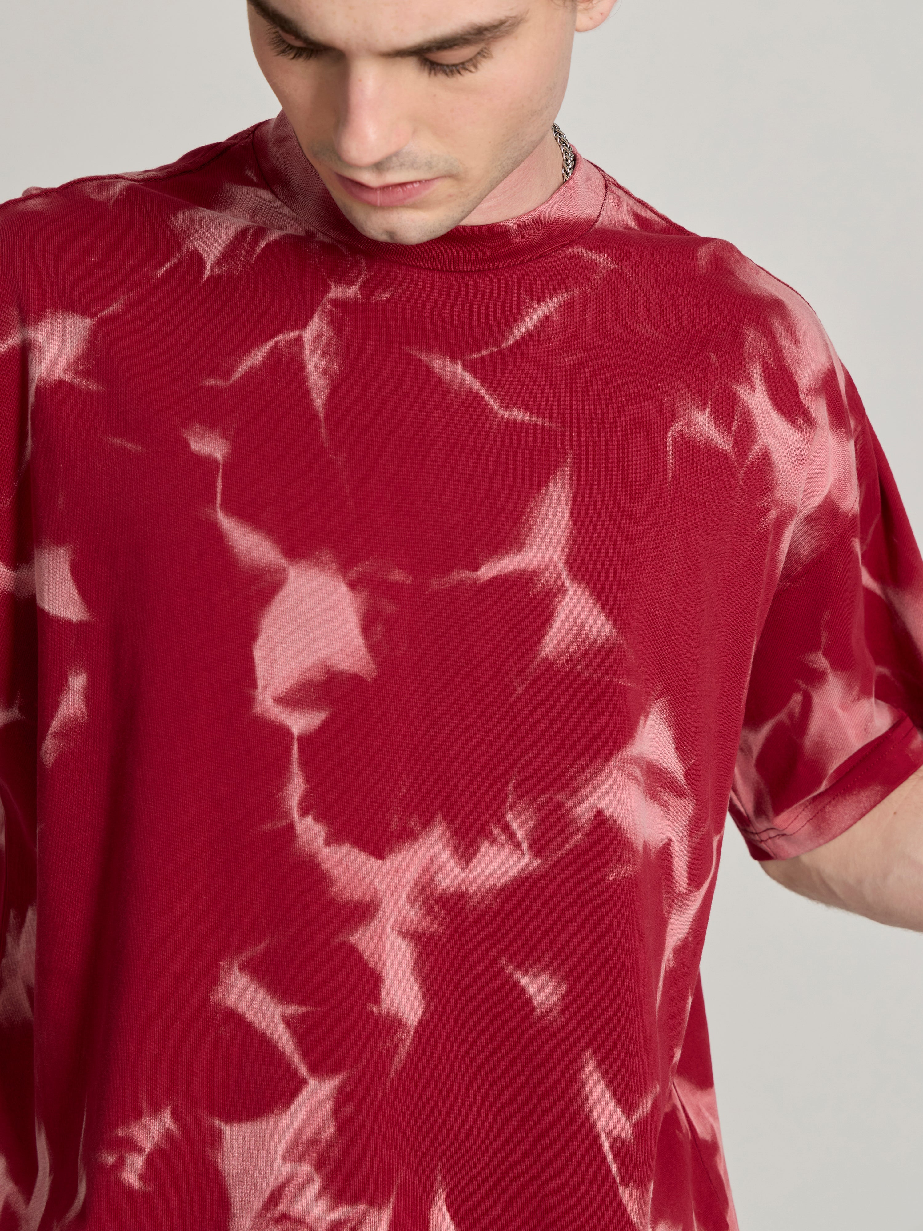 Men's  Baggy T-Shirt in Cranberry