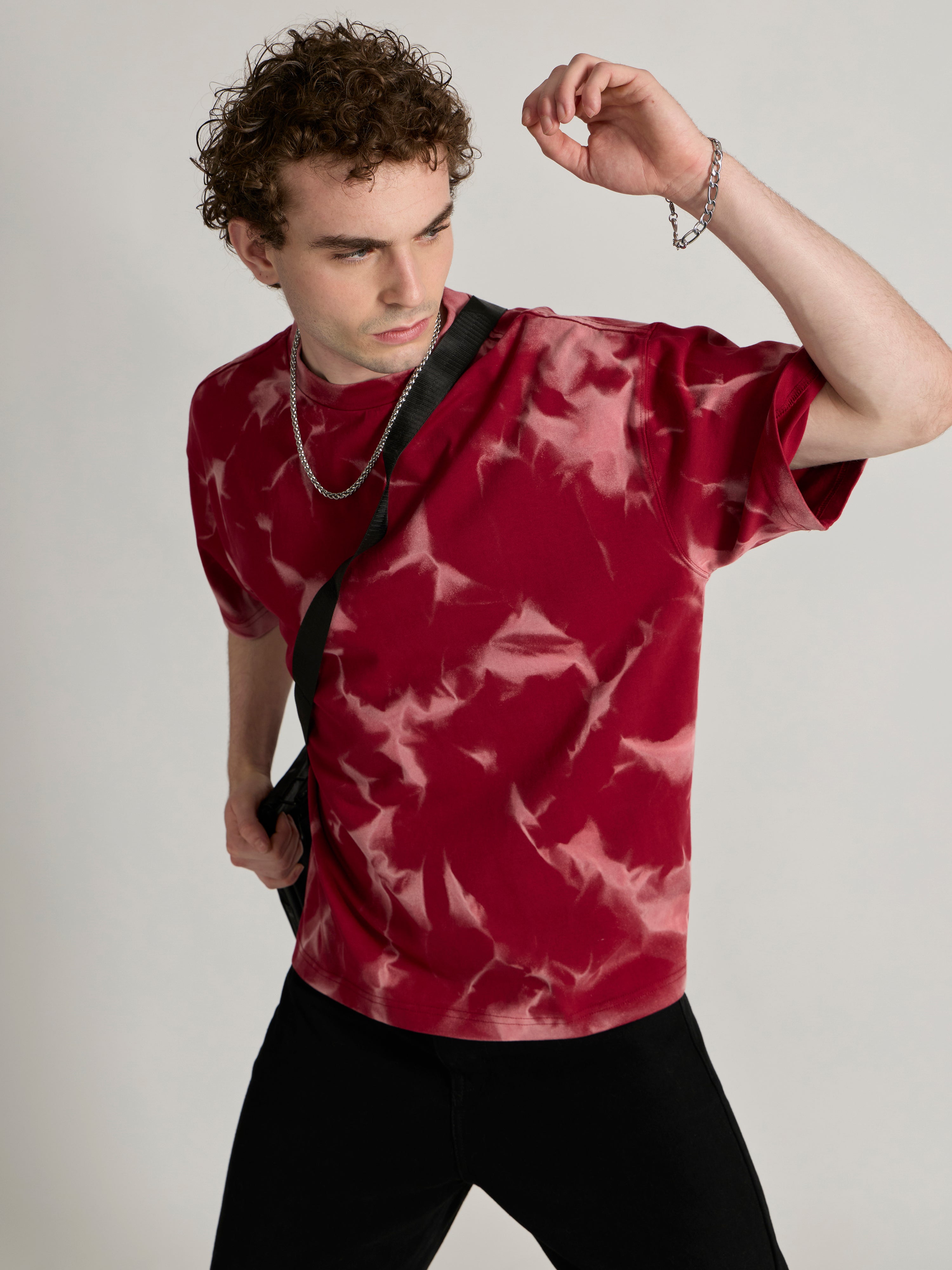 Men's  Baggy T-Shirt in Cranberry
