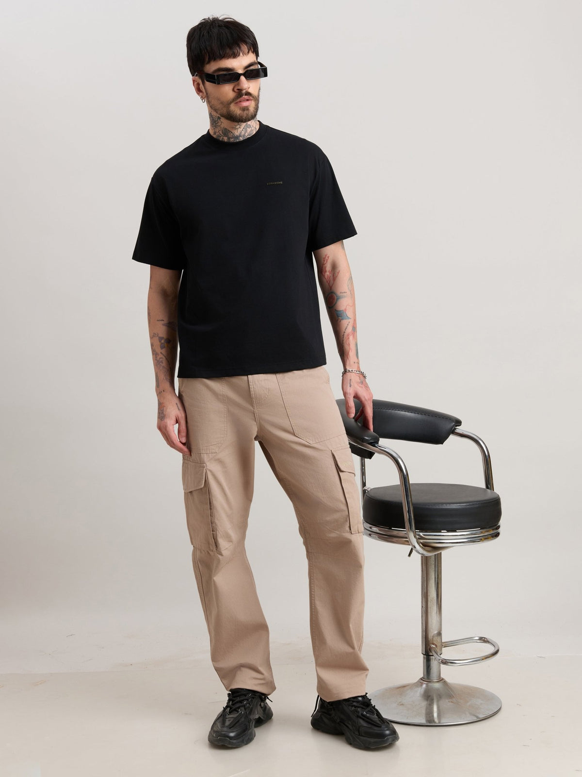 Nora - Loose Fit T-Shirt - Black - Espanshe