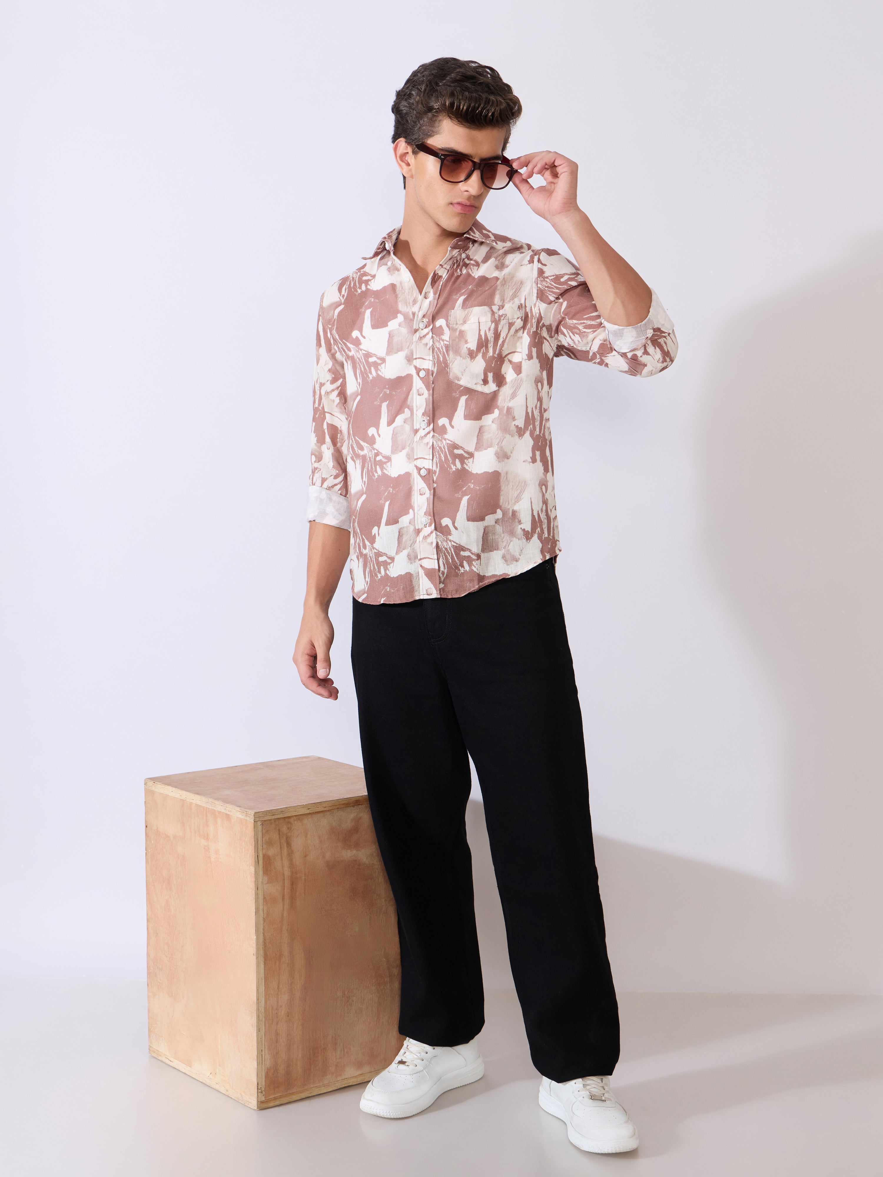 Mitaka - Relaxed Printed Shirt - Brown