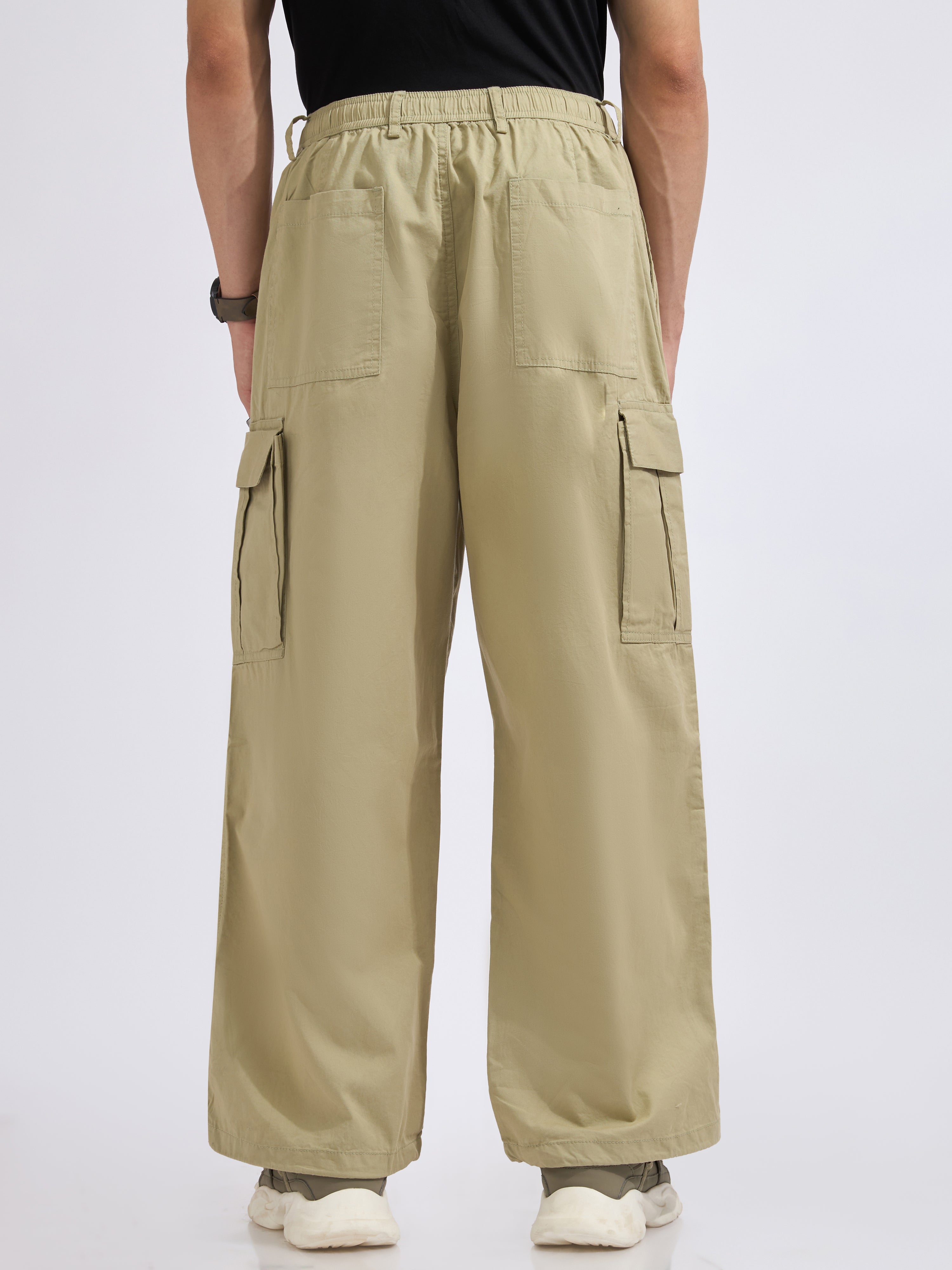men's parachute cargo pants in pista color