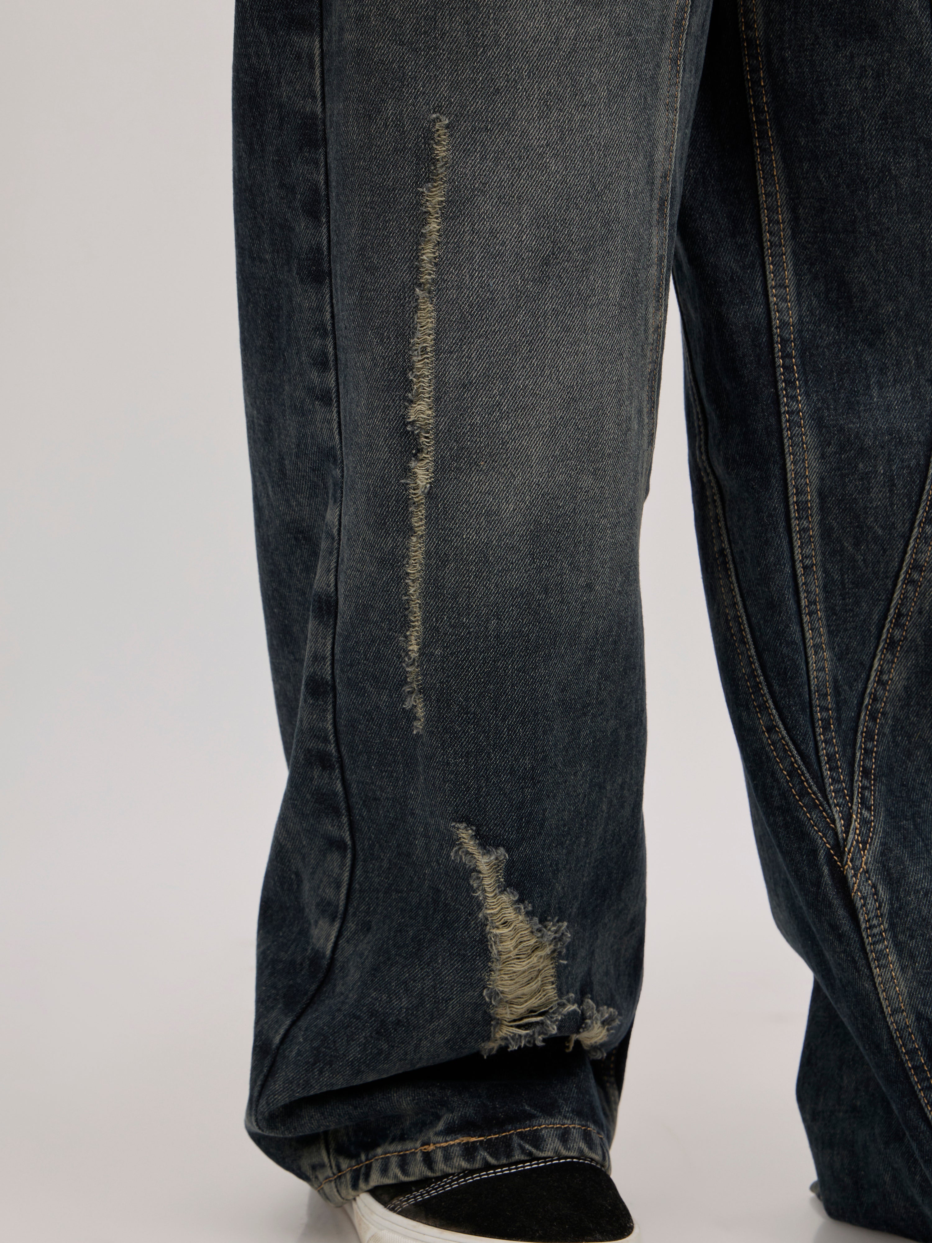 men's baggy fit jeans in blue shade