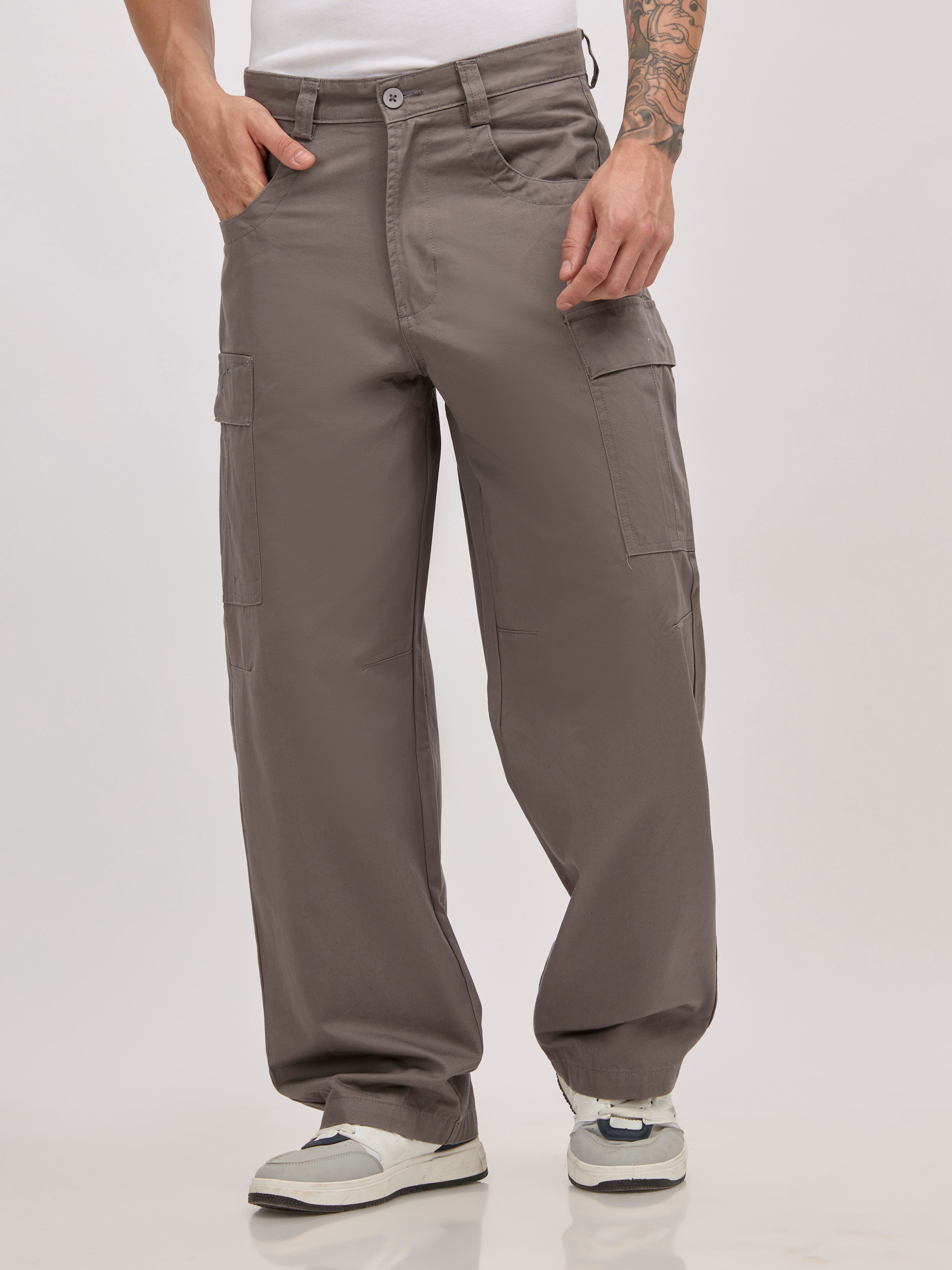 men's super baggy fit pant in color dark gray