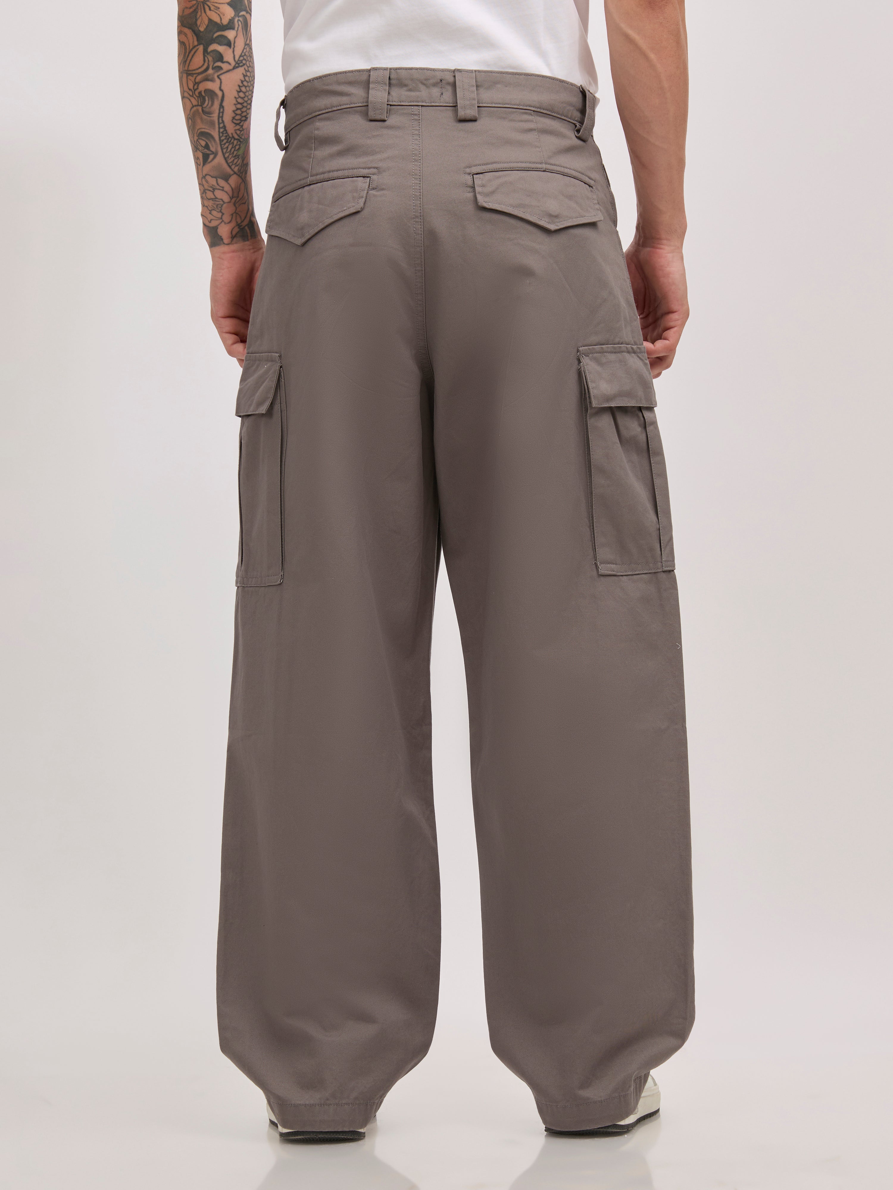 men's super baggy fit pant in dark color color