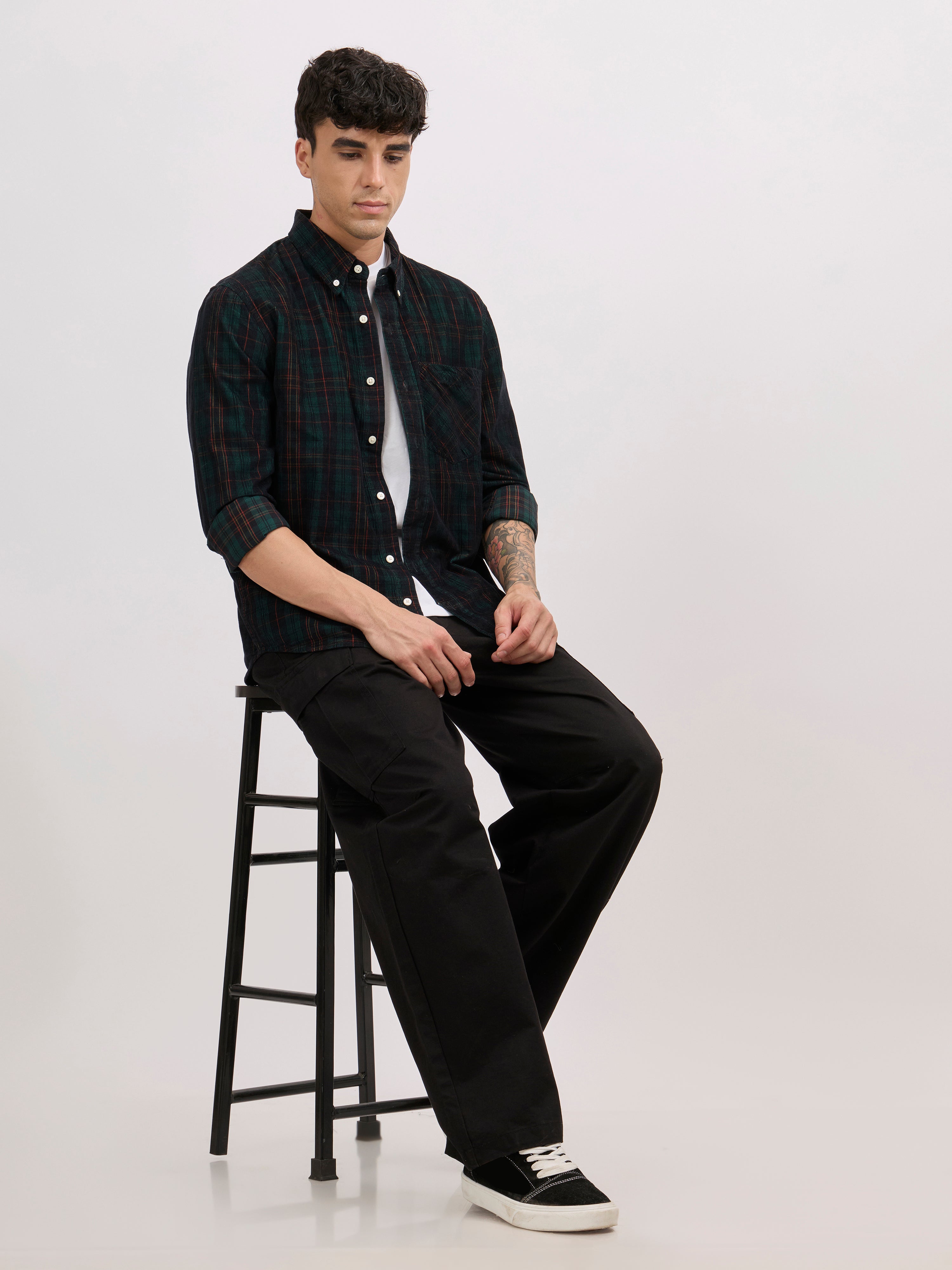 men's super baggy fit pant in black color