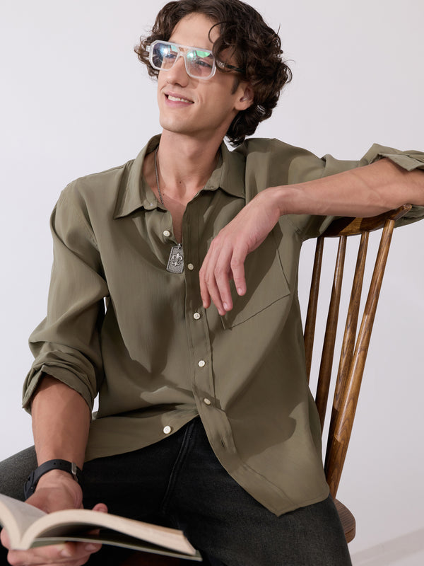 Men's Regular Shirt in capulet olive
