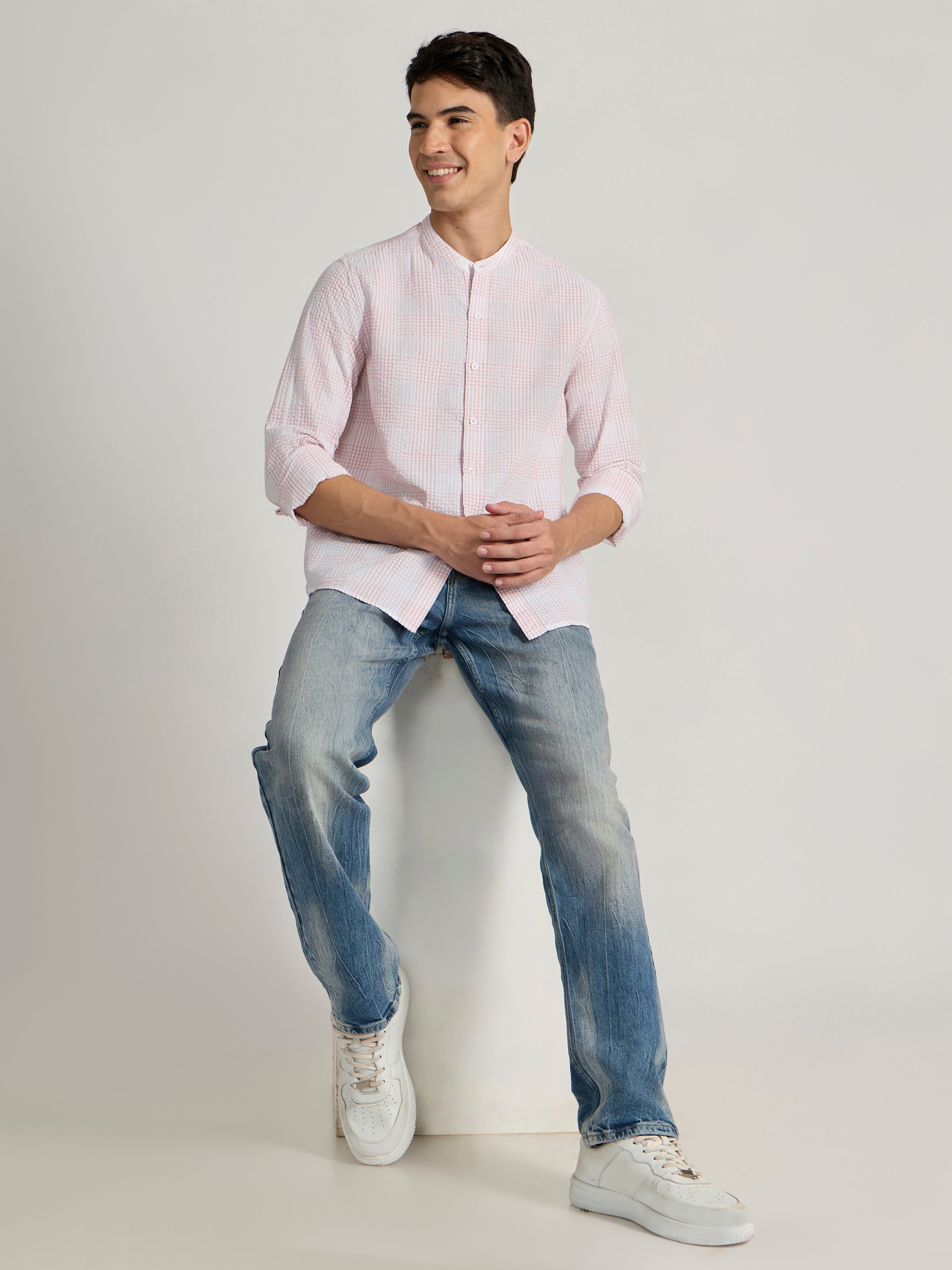 Men's Band Collar Checks Shirt in light pink