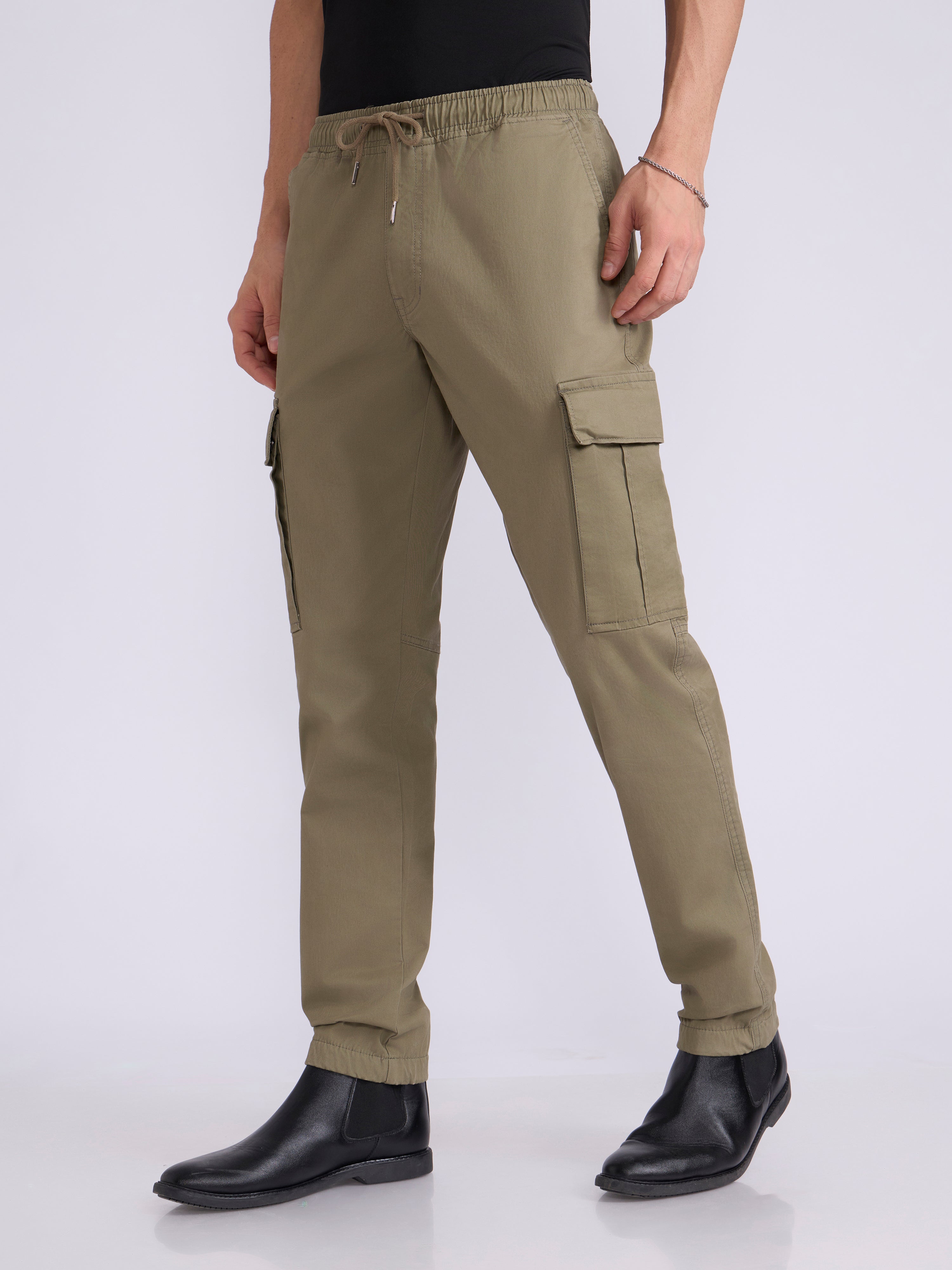 Men's jogger pant in moss green with elasticated drawstring