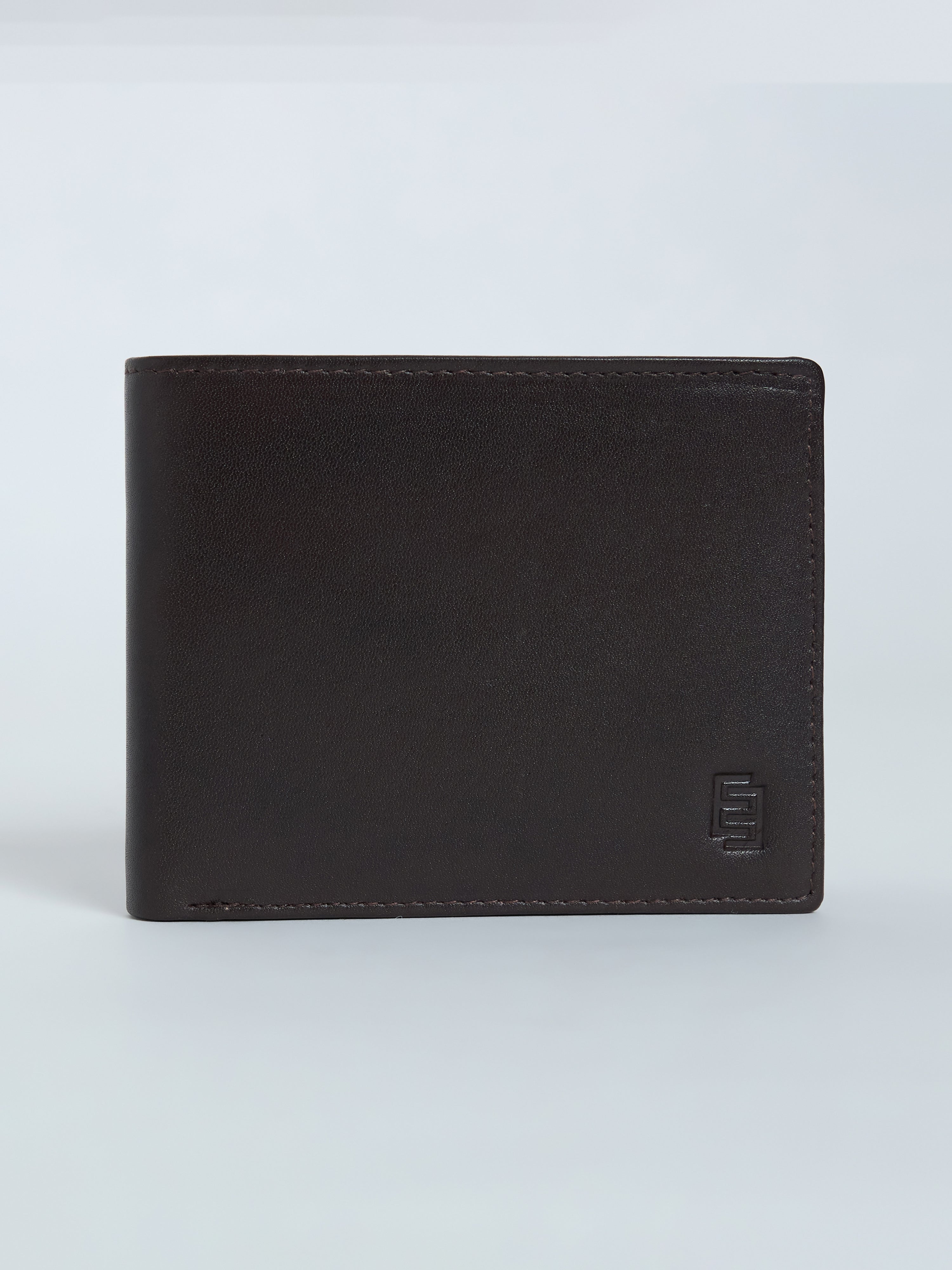 Arctic-5 - Vertical Leather ID Wallet - Brown