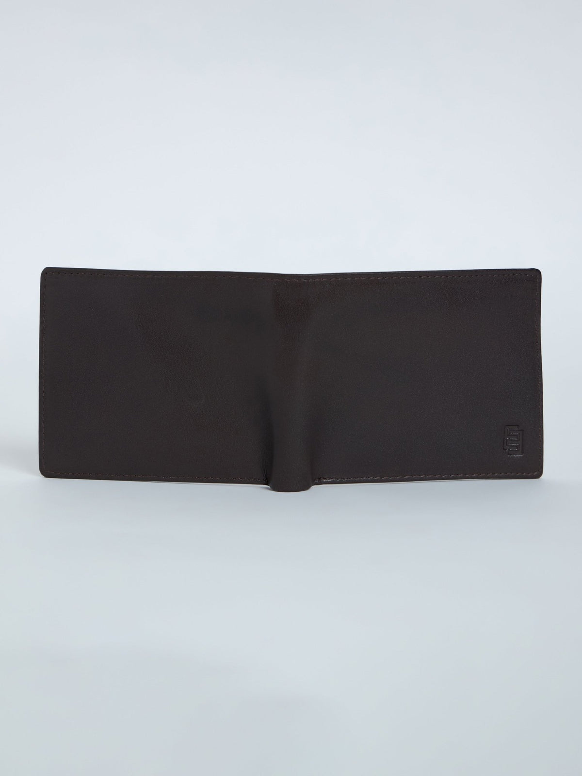 Arctic-5 - Vertical Leather ID Wallet - Brown - Espanshe
