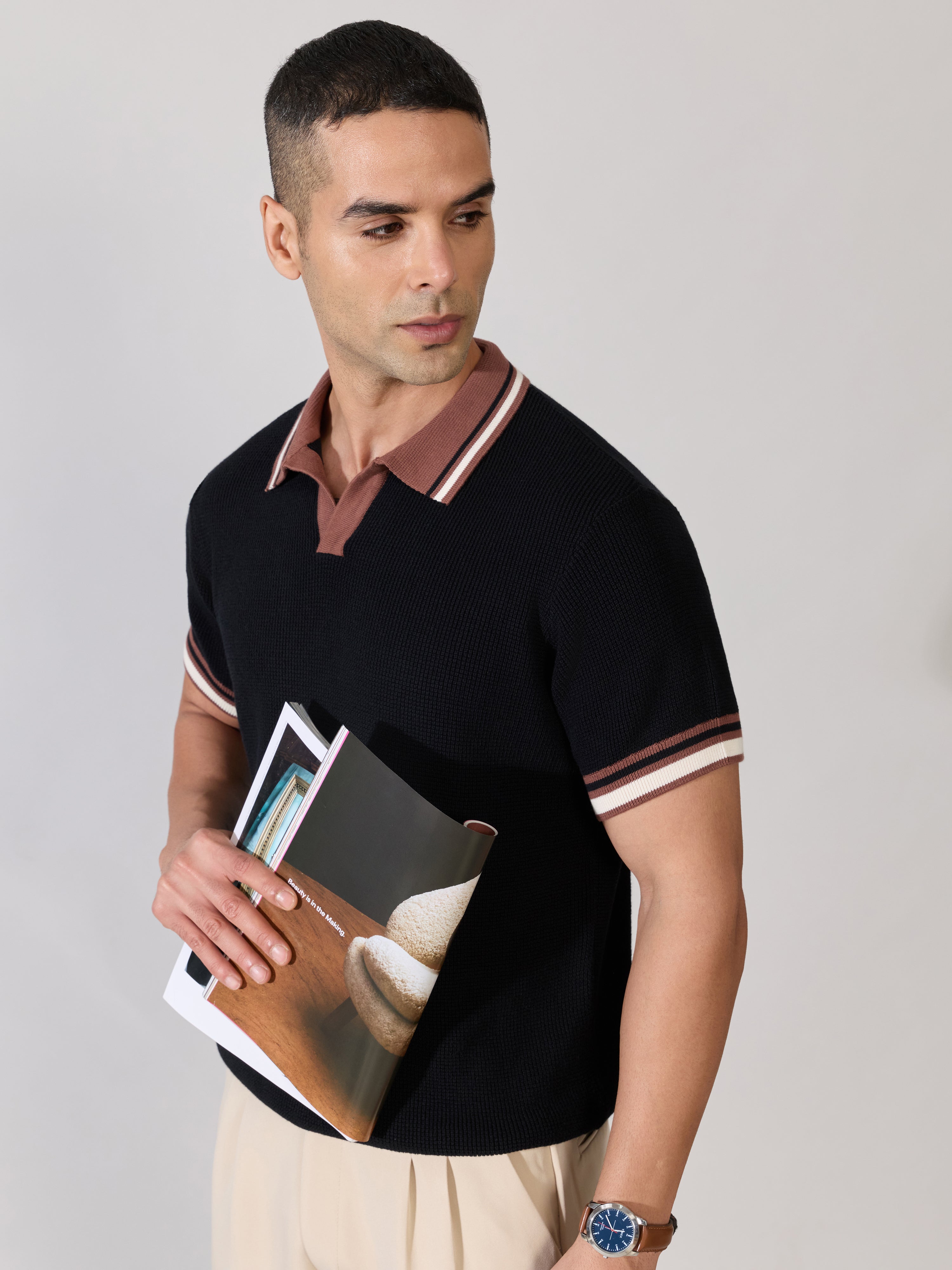Men's Regular Fit Contrast Collar Knit Polo T-Shirt in Black
