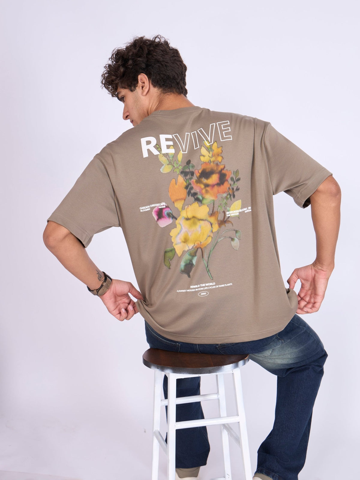 Trace - Revive Printed Loose Fit T-Shirt - Light Olive - Espanshe