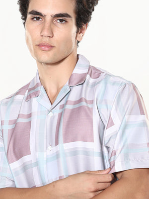 oversized checkered shirt made from lyrac fabric.
lyrac fabric shirts
oversized shirts for men