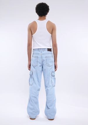 blue cargo denim jeans in loose fit with 8 pockets
loose fit jean for men
cargo pants for men