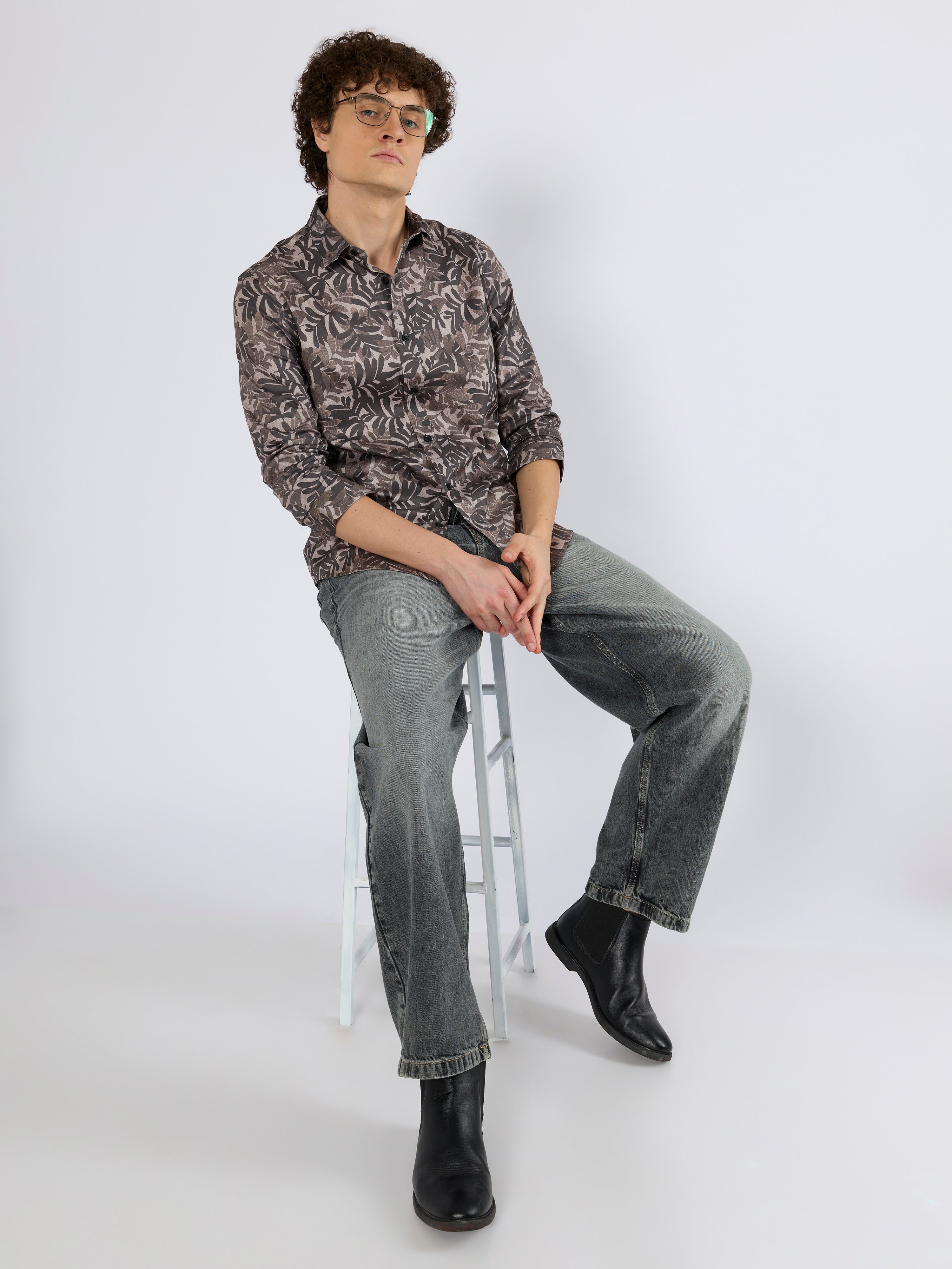 Men's Super Baggy Jeans in dark grey