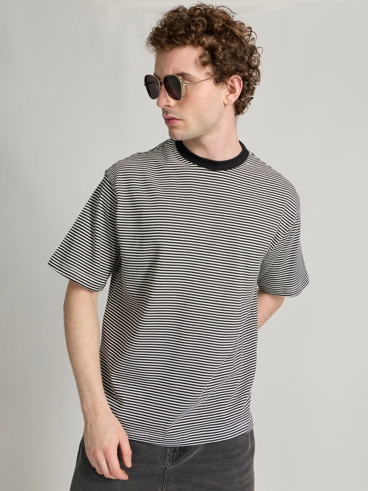 Ionathan - Striped Crew T-Shirt - Black - Espanshe