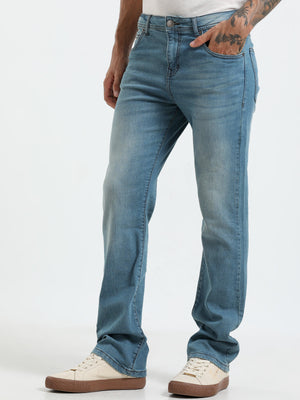  classic clean jeans with light fade and a boot cut fit
bootcut fit jeans for men
light fade jean for men