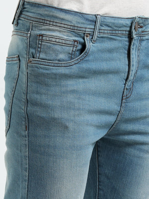  classic clean jeans with light fade and a boot cut fit
bootcut fit jeans for men
light fade jean for men