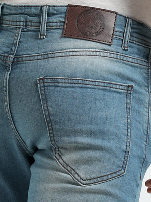  classic clean jeans with light fade and a boot cut fit
bootcut fit jeans for men
light fade jean for men