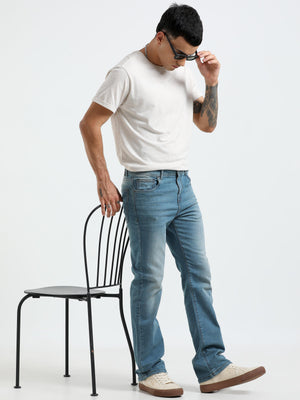  classic clean jeans with light fade and a boot cut fit
bootcut fit jeans for men
light fade jean for men