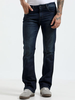  classic clean jeans with light fade and a boot cut fit
bootcut fit jeans for men
light fade jean for men